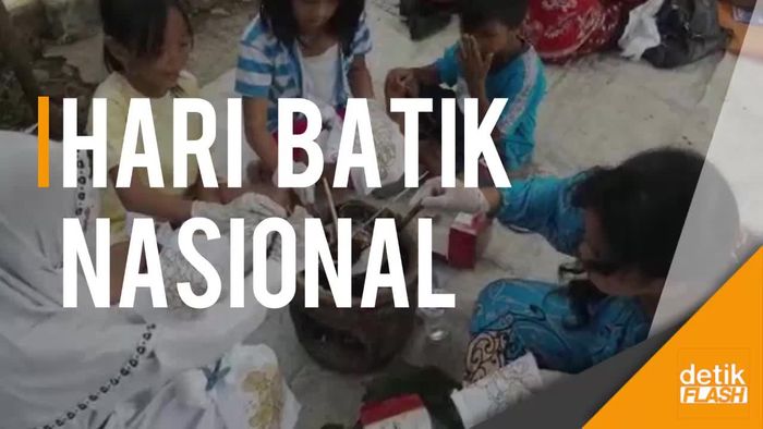 Puluhan Ibu dan Anak Membatik Massal di Pasuruan