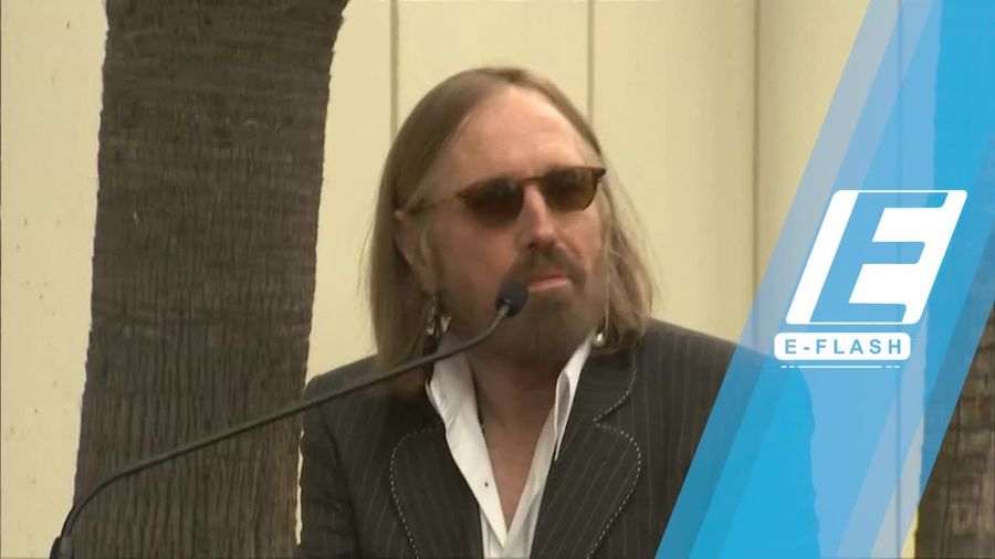 Kabar Meninggalnya Musisi Ini Bikin Bingung Netizen Kabar Meninggalnya Musisi Ini Bikin Bingung Netizen