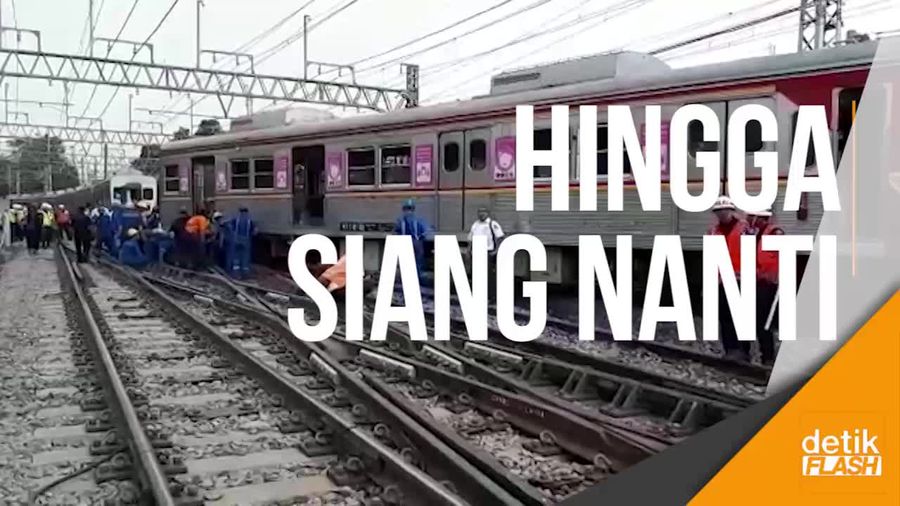 Melihat Proses Evakuasi Kereta Anjlok di Manggarai