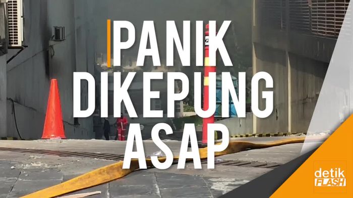 Kepanikan Penghuni Apartemen Cinere Bellevue yang Terbakar