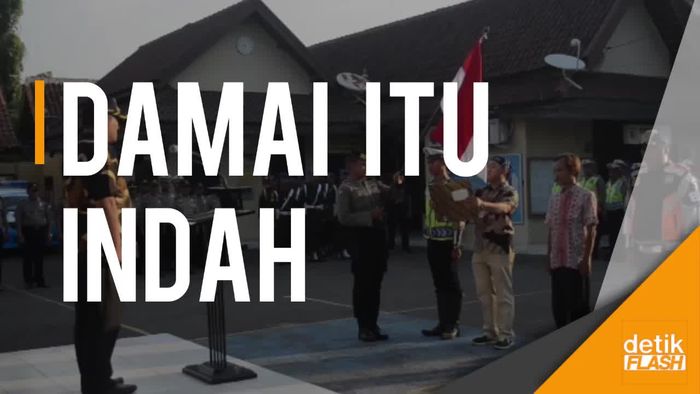 Ikrar Perdamaian Sopir Angkot Konvensional dan Online