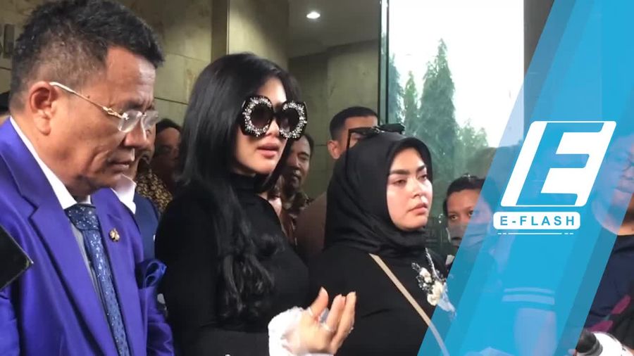 Gokil! Sekali Posting di Instagram Syahrini Dibayar Rp 100 Juta