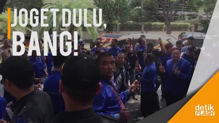 Irama Musik Dangdut Antarkan PAN Daftar Pemilu 2019