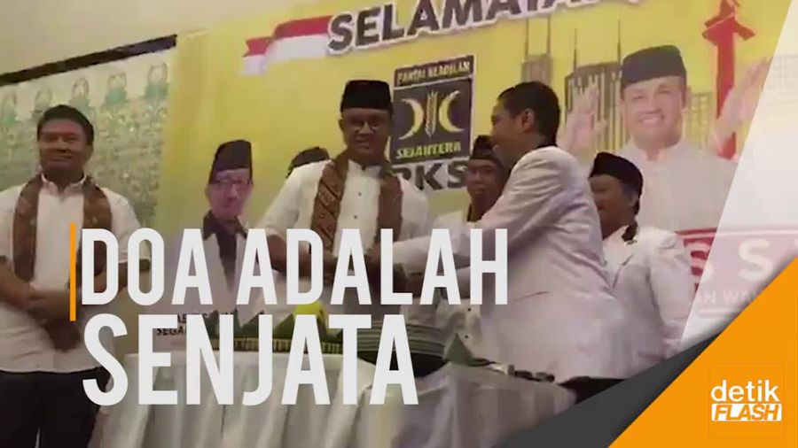 Anies-Sandi Doa Bersama Jelang Pelantikan