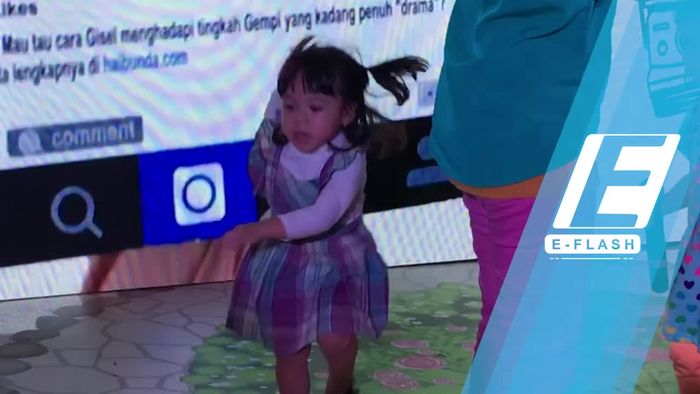 Gemasnya Tingkah Laku Gempi di Festival Hai Bunda