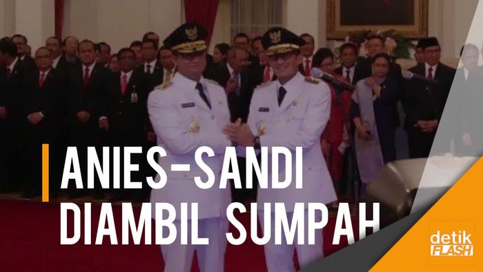 Momen Saat Anies-Sandi Tak Kompak Ucapkan Sumpah Jabatan