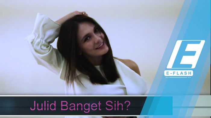 Luna Maya Baca Komentar Netizen Julid