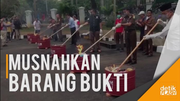 Ganja, Senjata Api, hingga Uang Palsu Dimusnahkan Kejari Jaktim