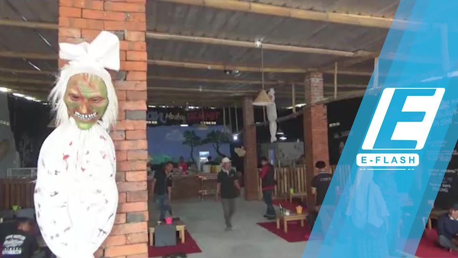 Sensasi Horor Makan Nasi Jagung di Pujasera Demit