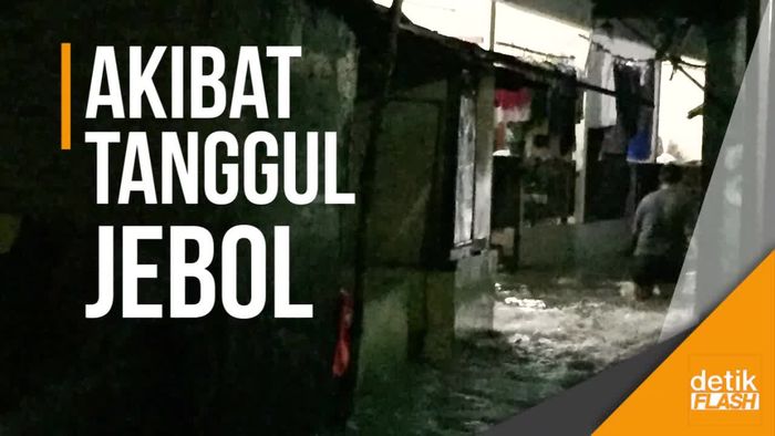 Sebagian Rumah di Jatipadang Masih Dikepung Banjir
