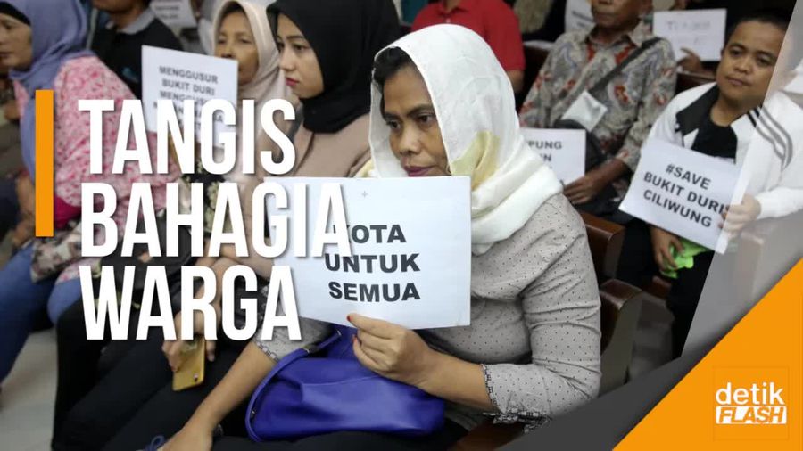 Tangis Haru Warga Bukit Duri Pecah Usai Menang di Pengadilan