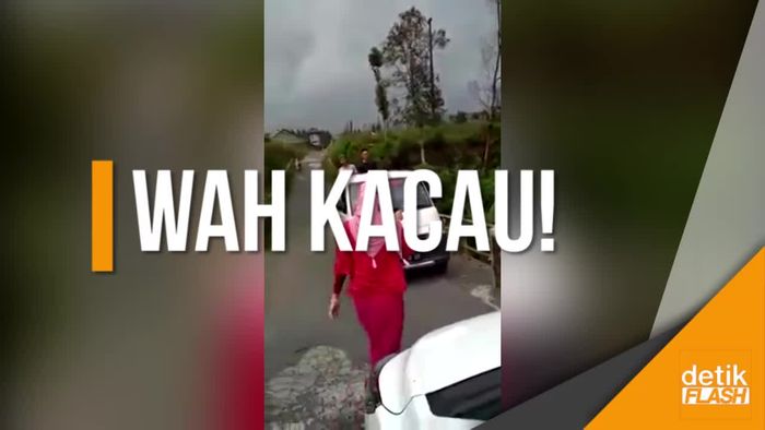 Geger Orang Buang Sampah Berkarung-karung ke Sungai Temanggung