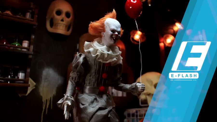 Seram! Patung Pennywise Ini Detail Banget