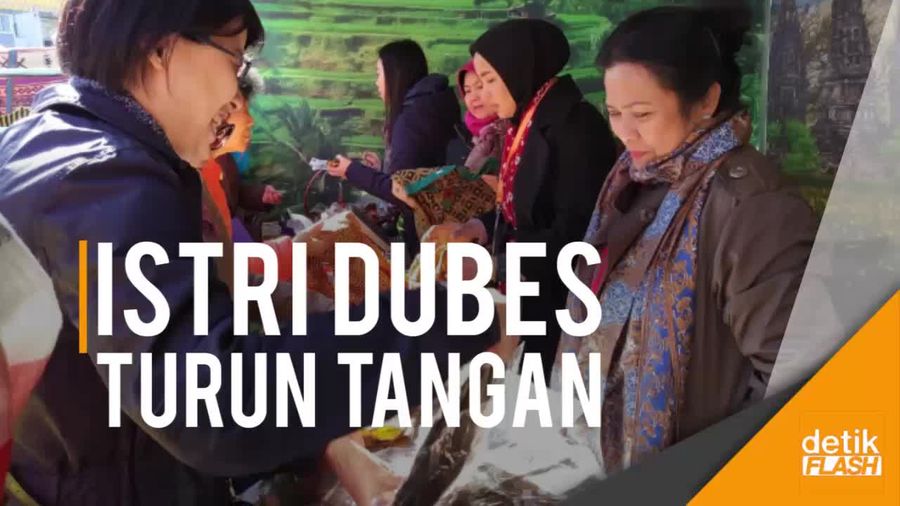 Ratusan Warga Beijing Padati Stan Indonesia di Bazar Amal Internasional
