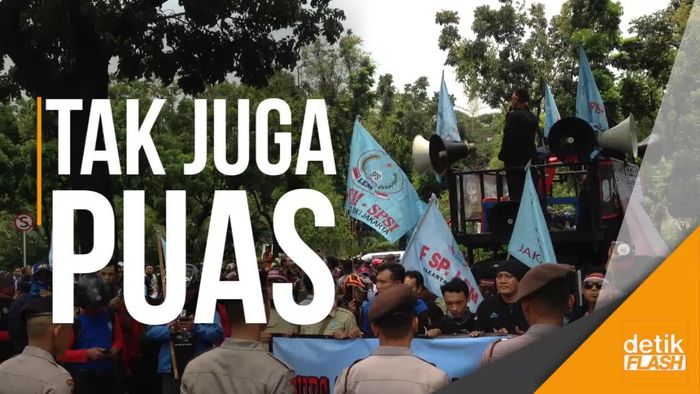 Demo di Balai Kota, Buruh Tuntut UMP DKI Jadi Rp 4 Juta