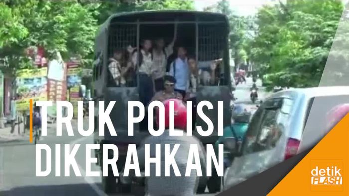 Sopir Angkot di Purworejo Mogok Massal Protes Angkutan Online