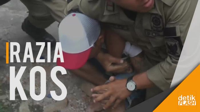 Saking Takutnya, Pengguna Sabu Ini Pontang-panting saat Kos Dirazia