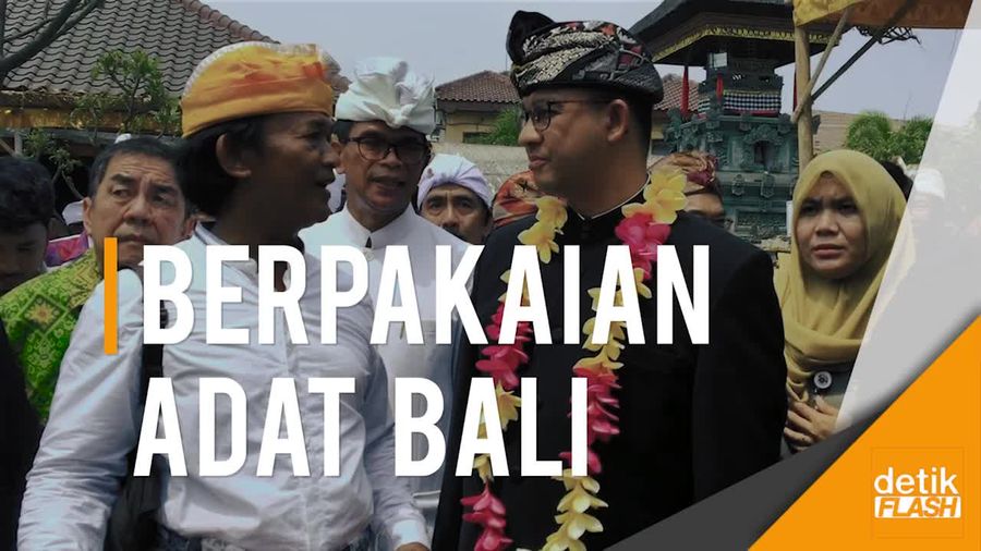 Anies Berpakaian Adat Bali Resmikan Pemugaran Pura di Cilincing