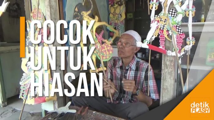Tangan Terampil Mbah Parto, Bikin Wayang dari Karpet Talang