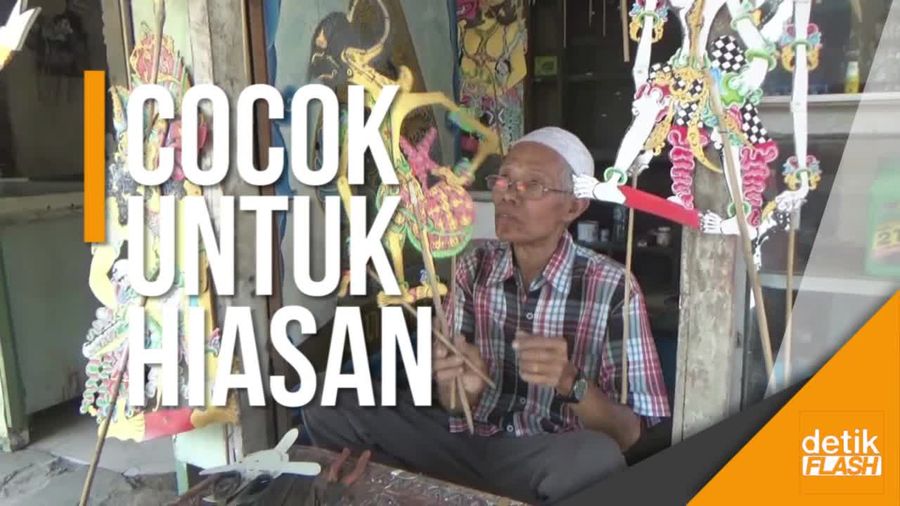 Tangan Terampil Mbah Parto, Bikin Wayang dari Karpet Talang