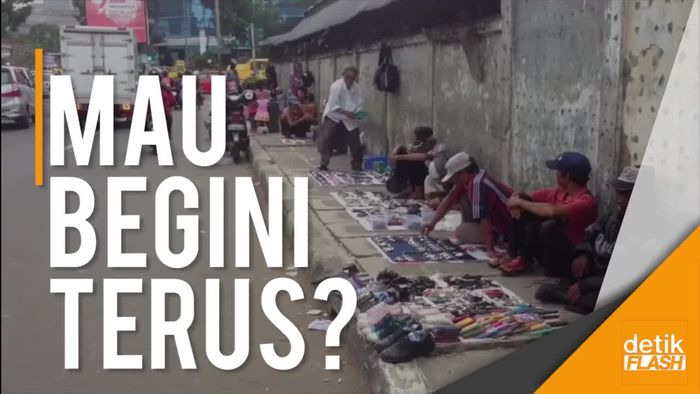 Pak Anies, Trotoar di Jatinegara Juga Dijajah PKL Nih!