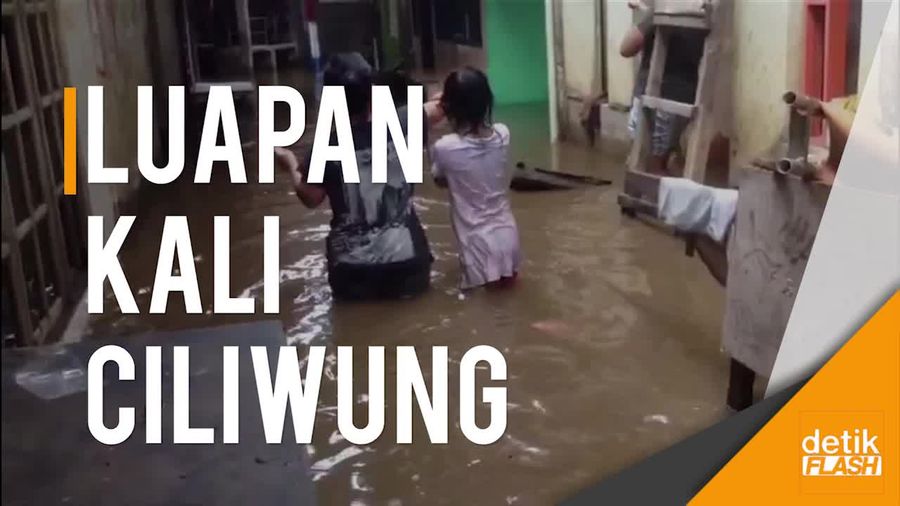 Banjir Rendam Permukiman Warga di Jatinegara