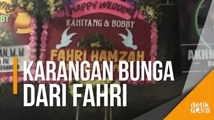 Ini Lho Karangan Bunga Fahri Hamzah Buat Kahiyang-Bobby