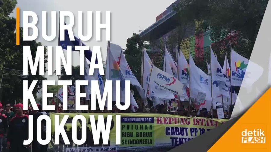 Mendekat ke Istana, Para Buruh Disambut Polwan