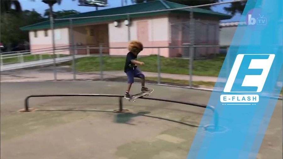 Aksi Keren Bocah 8 Tahun Main Skateboard