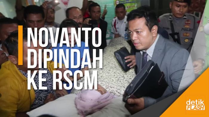 Riuh! Inilah Momen Saat Novanto Mau Dipindah ke RSCM