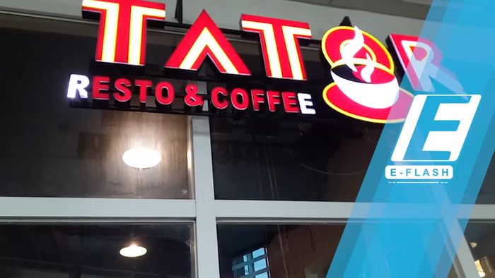 Ngopi Sambil Makan Sop Konro, Enak Juga!