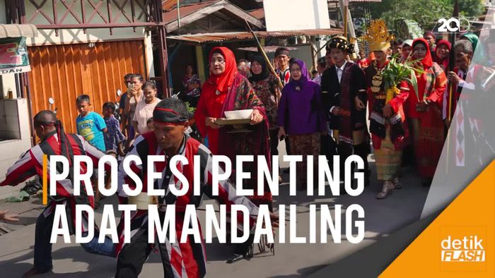 Intip Prosesi Tapian Raya Bangunan yang Akan Dijalani Kahiyang