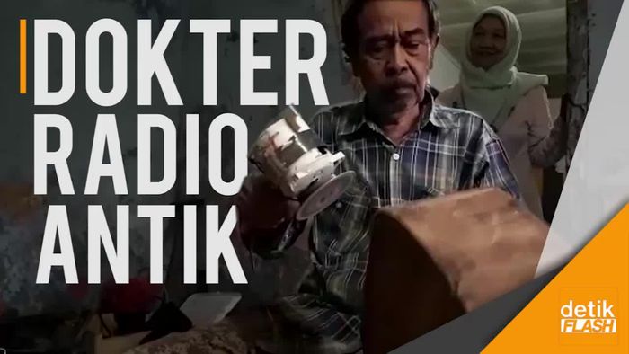 Kenalan dengan Oo, Dokter Radio Antik dari Bandung