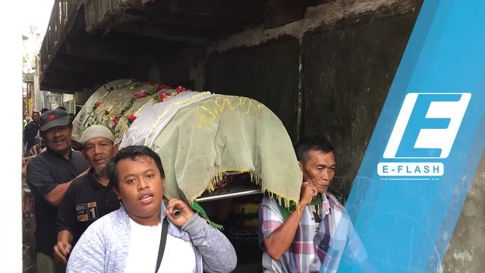 Warga Lepas Jenazah Laila Sari Dibawa ke TPU Karet Bivak