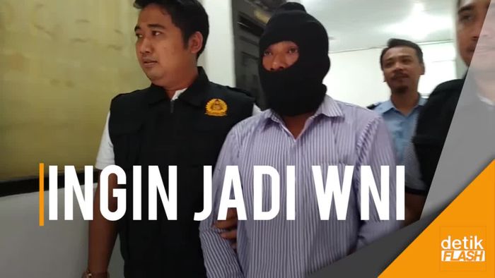 Pengungsi Rohingya Menangis di Kantor Imigrasi Tak Mau Dideportasi