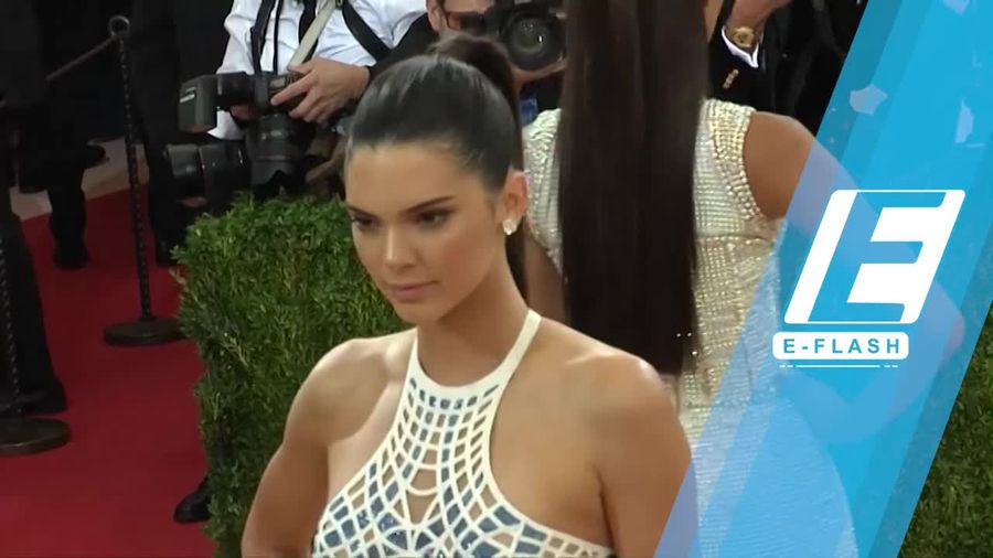 Wow! Kendall Jenner Jadi Model Termahal 2017