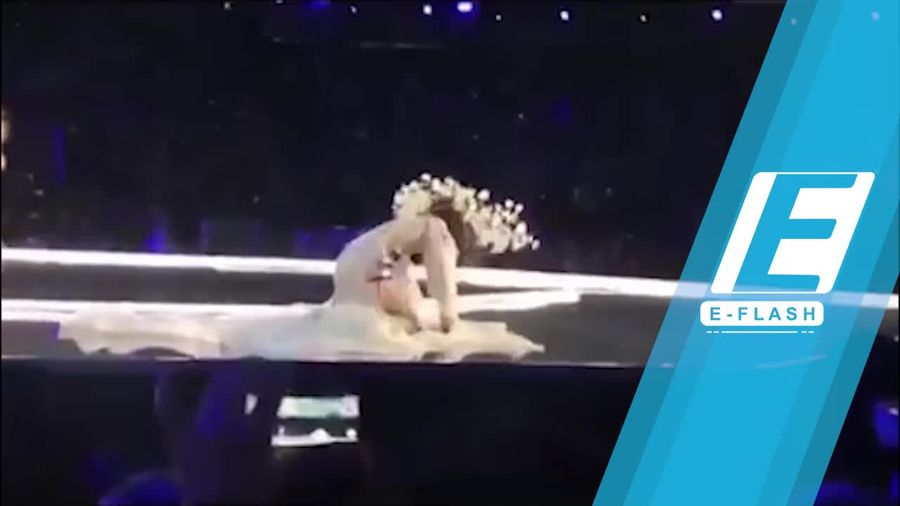 Curhatan Model China yang Jatuh di Fashion Show Victorias Secret