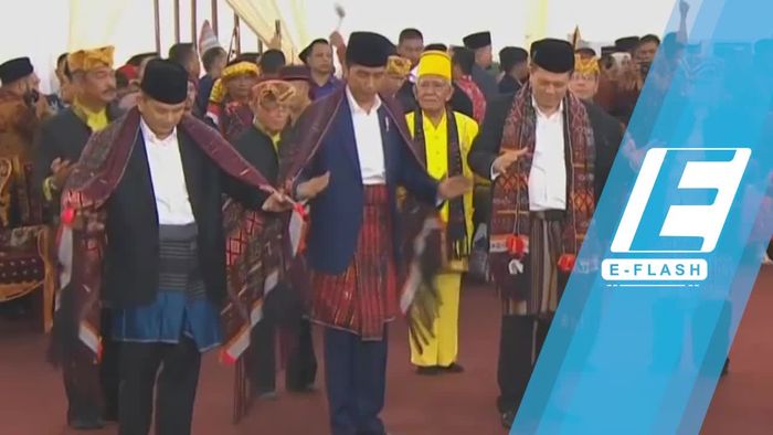 Melihat Aksi Jokowi Manortor