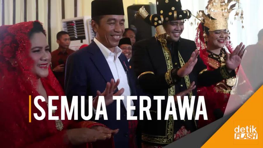 Saat Jokowi-Iriana dan Bobby-Kahiyang Ulangi Aksi Manortor Bareng