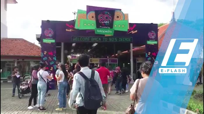 Tak Peduli Panas, Penonton Ramaikan 90’s Festival