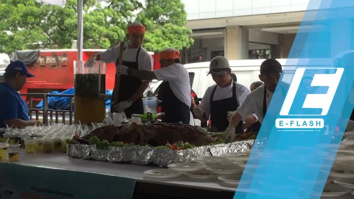 Masuk MURI! Ini Ikan Tuna Bakar Terbesar di Indonesia