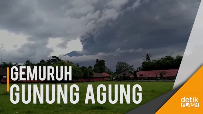 Erupsi Gunung Agung Terdengar di Jarak 12 Kilometer