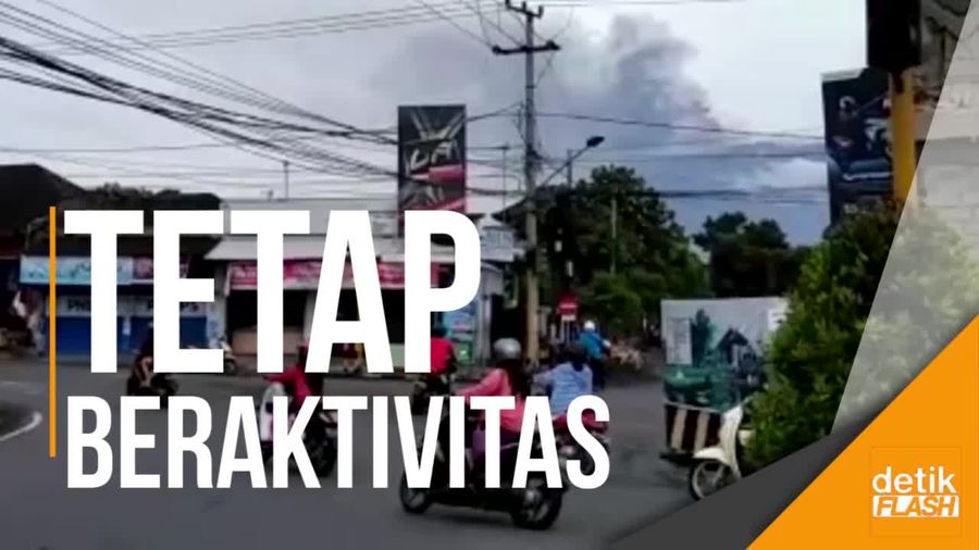 Geliat Warga Amlapura di Tengah Erupsi Gunung Agung