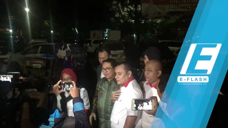 Fadli Zon Temui Ahmad Dhani di Polres Jaksel