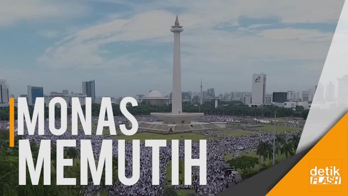 Melihat Kembali Aksi Reuni 212 dari Lensa Drone