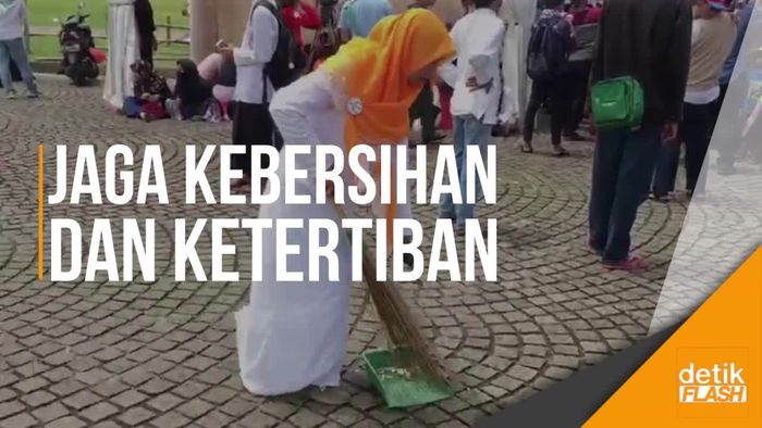 Reuni 212 Usai, Massa Bebersih Monas