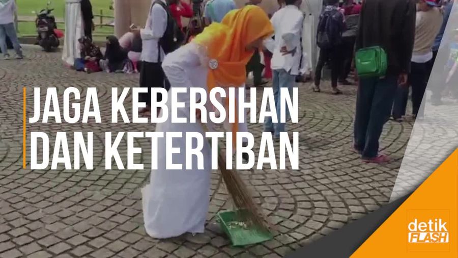 Reuni 212 Usai, Massa Bebersih Monas