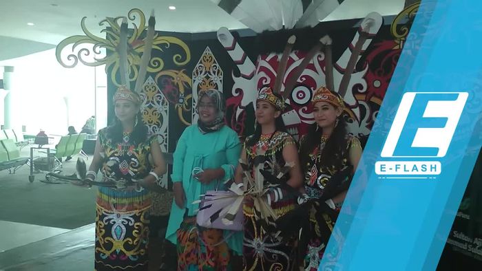 Menikmati Tari Tradisional Kalimantan di Bandara Balikpapan