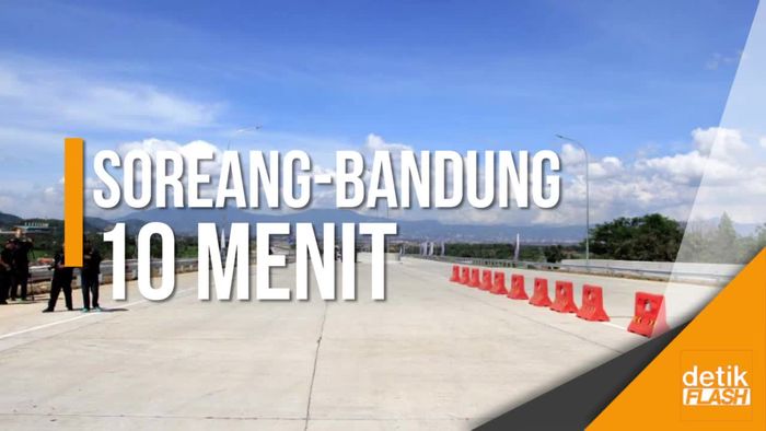 Jokowi Resmikan Tol Soroja dan Jajal Pakai Bus Persib