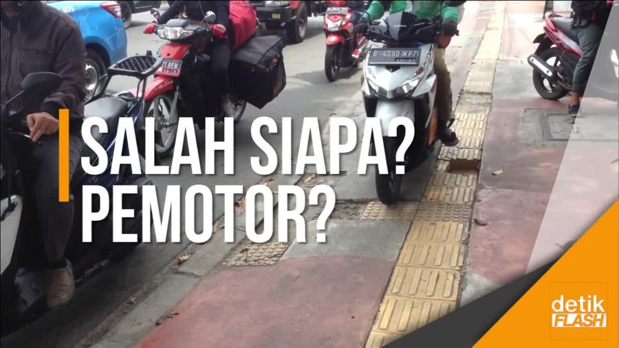 Baru Selesai Direvitalisasi, Trotoar di Cawang Sudah Mulai Rusak